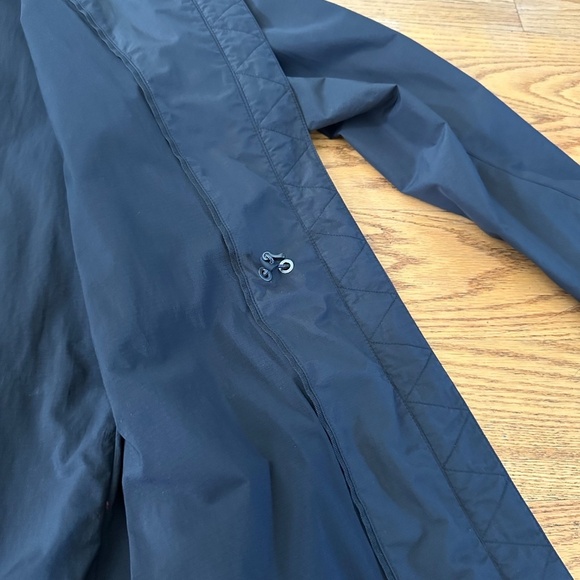 REI Co-op Women's Rain Coat Jacket in Black (Size XS) - Picture 10 of 12